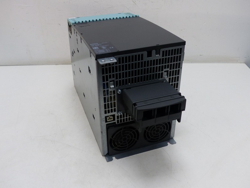 SIEMENS Small PLC Programmable Logic Controller 6SL3120-1TE28-5AA3 3AC 400V